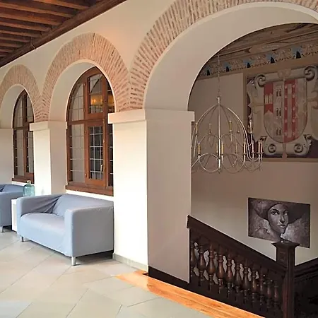 Palacio La Floresta 2*